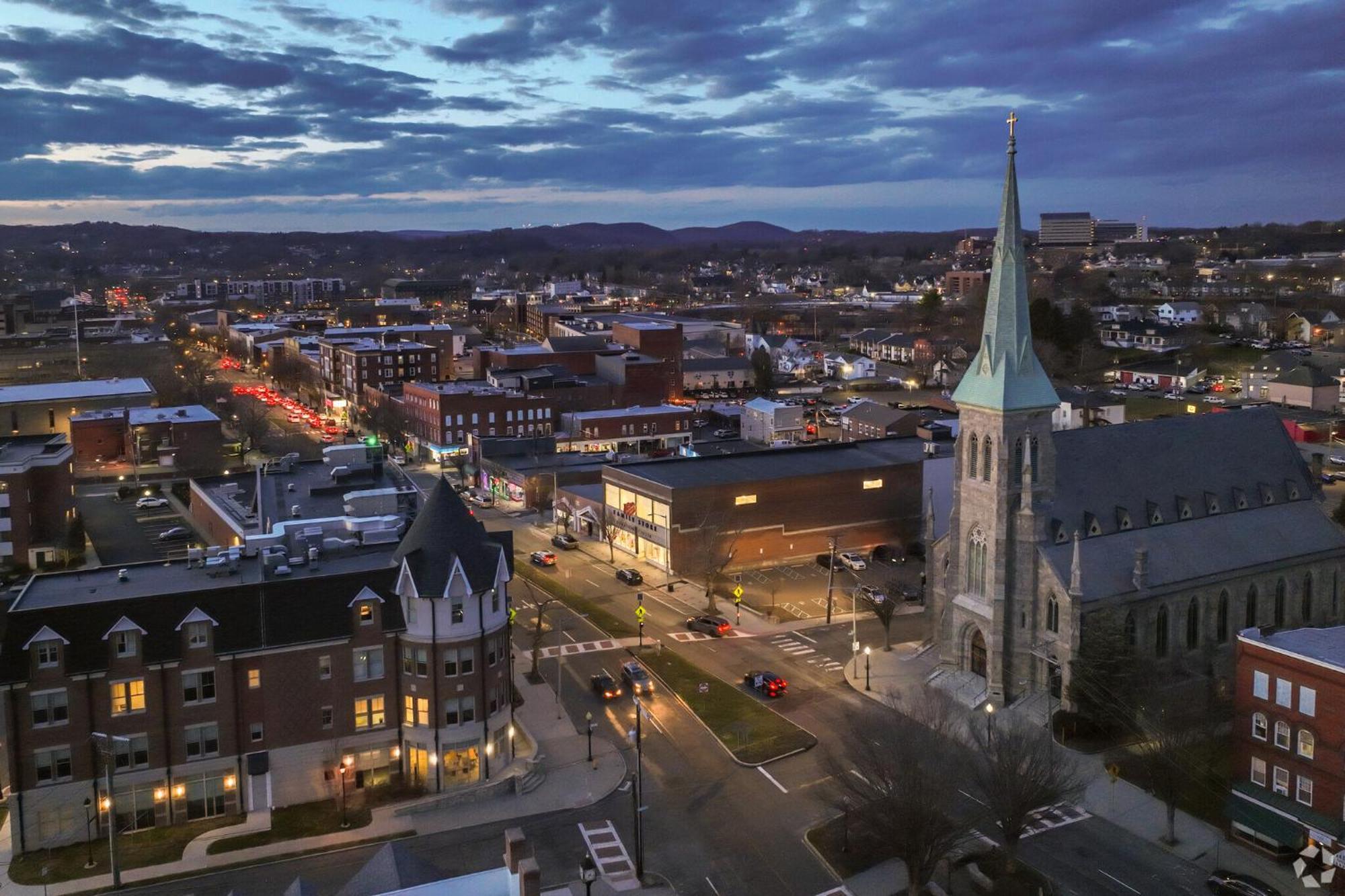 Welcome To Hat City Danbury, A Suburban Retreat Luaran gambar