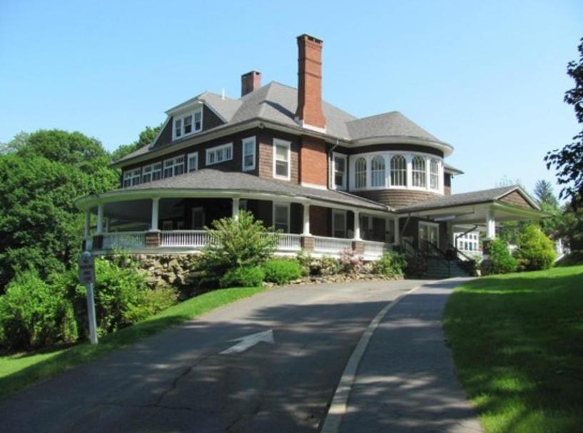 Welcome To Hat City Danbury, A Suburban Retreat Luaran gambar